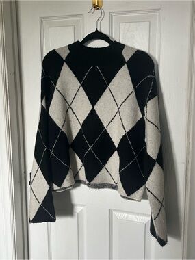 H&M Black and White Argyle Knit Sweater - Size Small